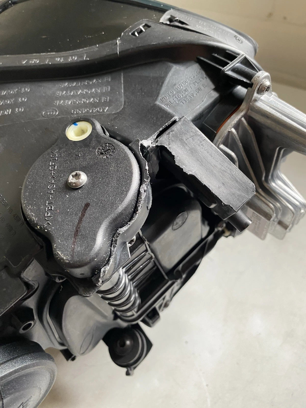 VW Golf headlight set – photo 13